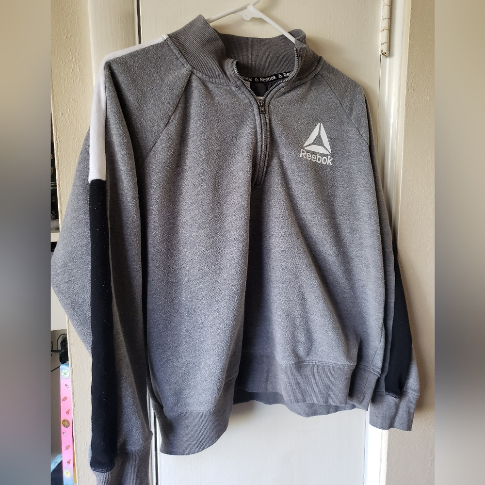 Boys Reebok Sweatshirt S XL